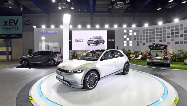 xEV 트렌드 코리아 2021에 전시된 현대자동차 아이오닉 5
