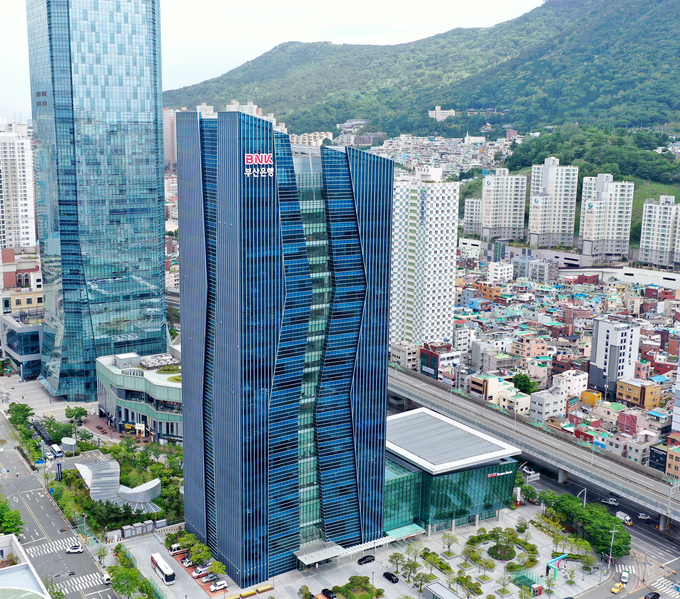 BNK부산은행.
