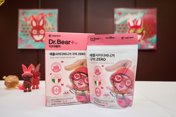 닥터베어EX 애플사이다비니거 구미 제로X 미미 작가 콜라보 제품 사진.