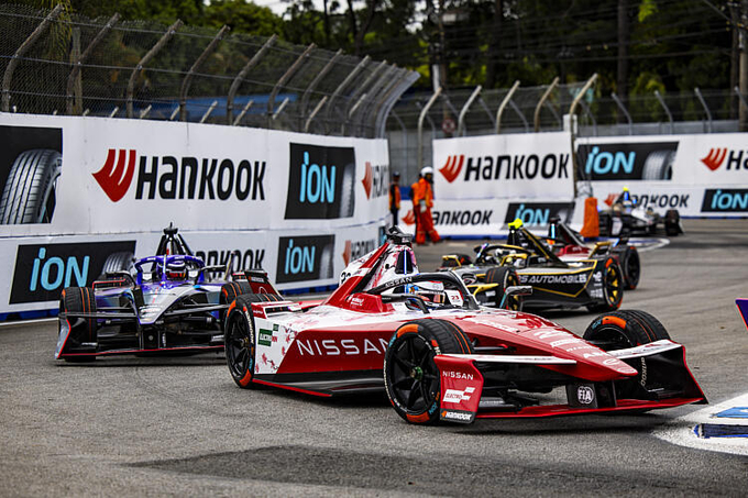 포뮬러 E 2025 상파울루 E-Prix 경기 장면.