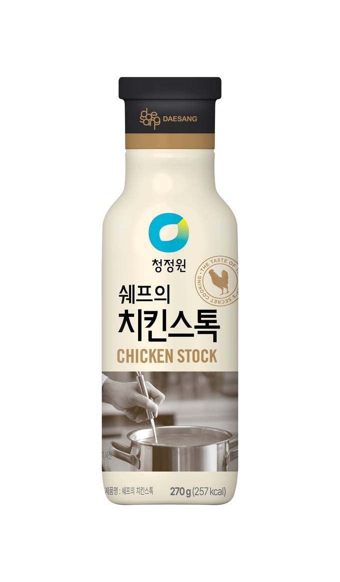 대상㈜ 청정원이 ‘쉐프의 치킨스톡’을 튜브형 제품으로 새롭게 선보인다.