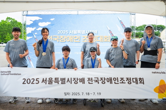 왼쪽부터 이승주 선수, 배지인 선수, 전숭보 선수, 한은지 선수, 임효신 선수, 강현주 선수, 강이성 선수, 이봉희 선수.