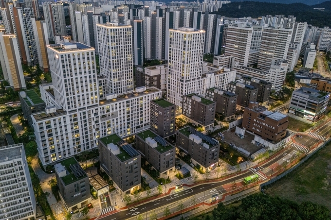 DL이앤씨 ‘e편한세상 고덕 어반브릿지’ 단지 전경.