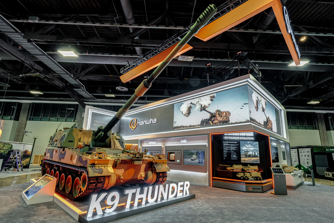 한화에어로스페이스는 미국 워싱턴DC에서 13~15일 열리는 ‘AUSA 2025’ 전시회에서 차륜형 K9A2 자주포, 유무인복합 K9A3 등 K9의 진화적 개발 계획을 전시한다.